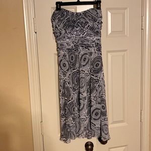 White House Black Market strapless cocktail dress. Black/white. Size 6